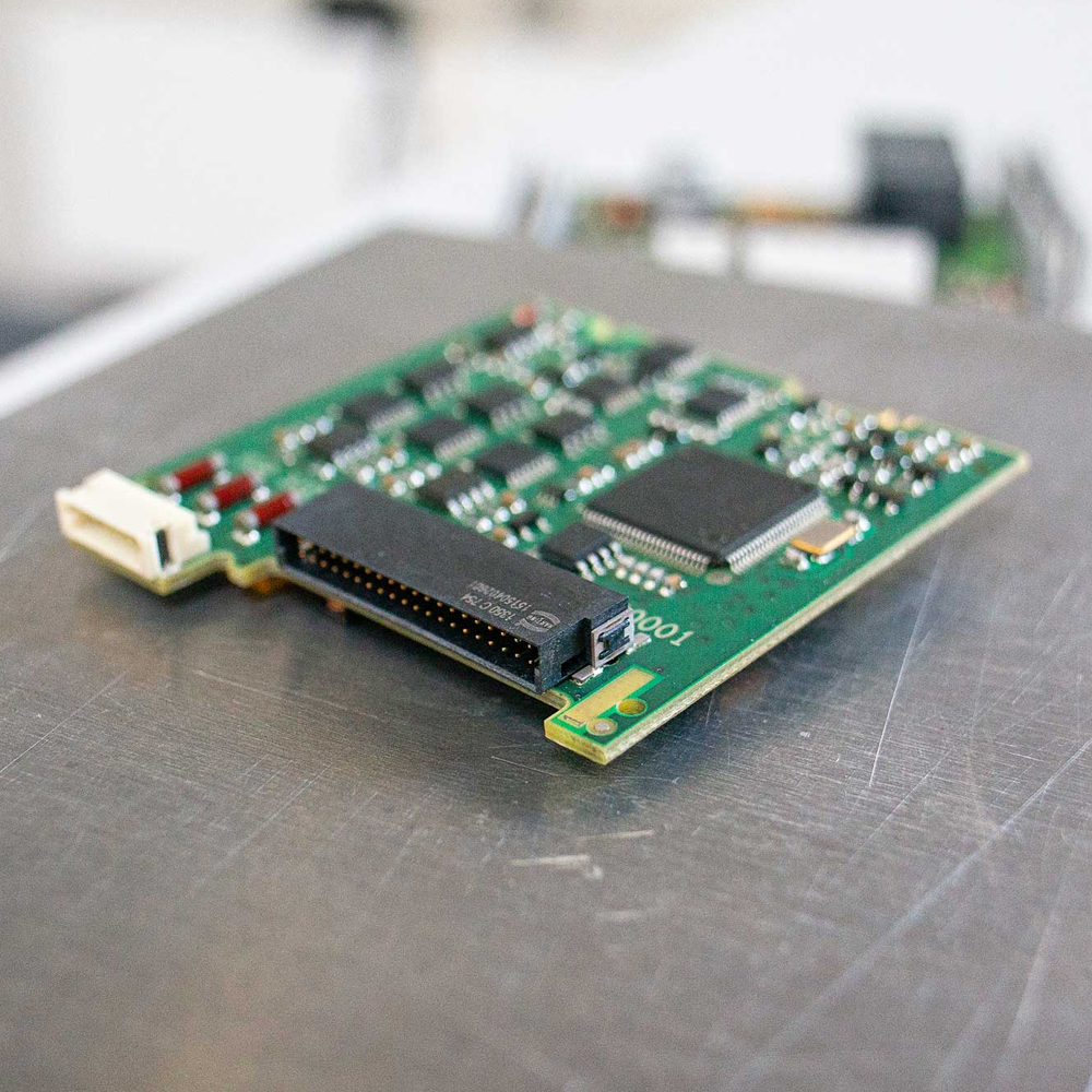 PCB连接器